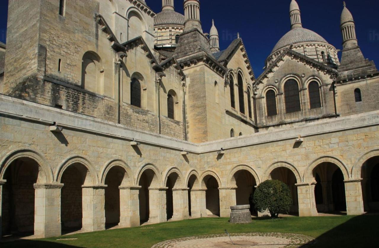 Appartamento Corps Et Graphi Périgueux Esterno foto